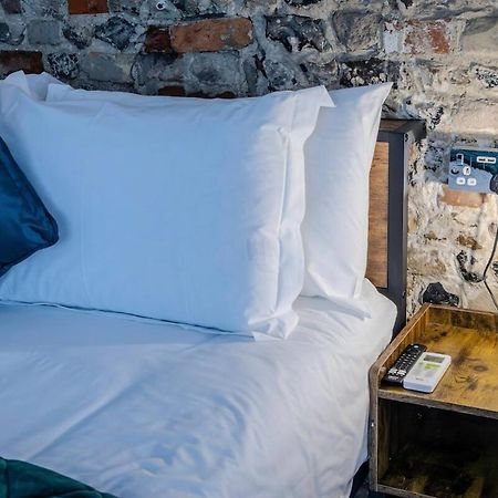 Aparotel Serviced Apartments - Stonehenge, Amesbury Town Centre Εξωτερικό φωτογραφία