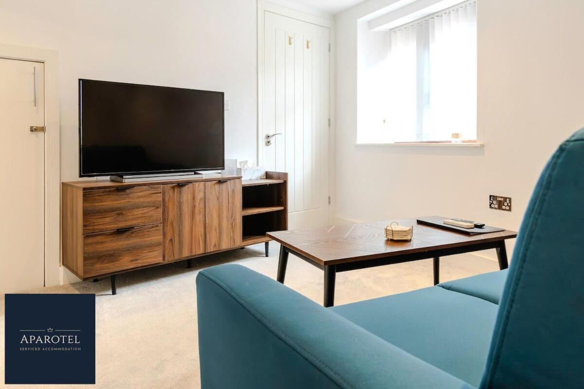 Aparotel Serviced Apartments - Stonehenge, Amesbury Town Centre Δωμάτιο φωτογραφία