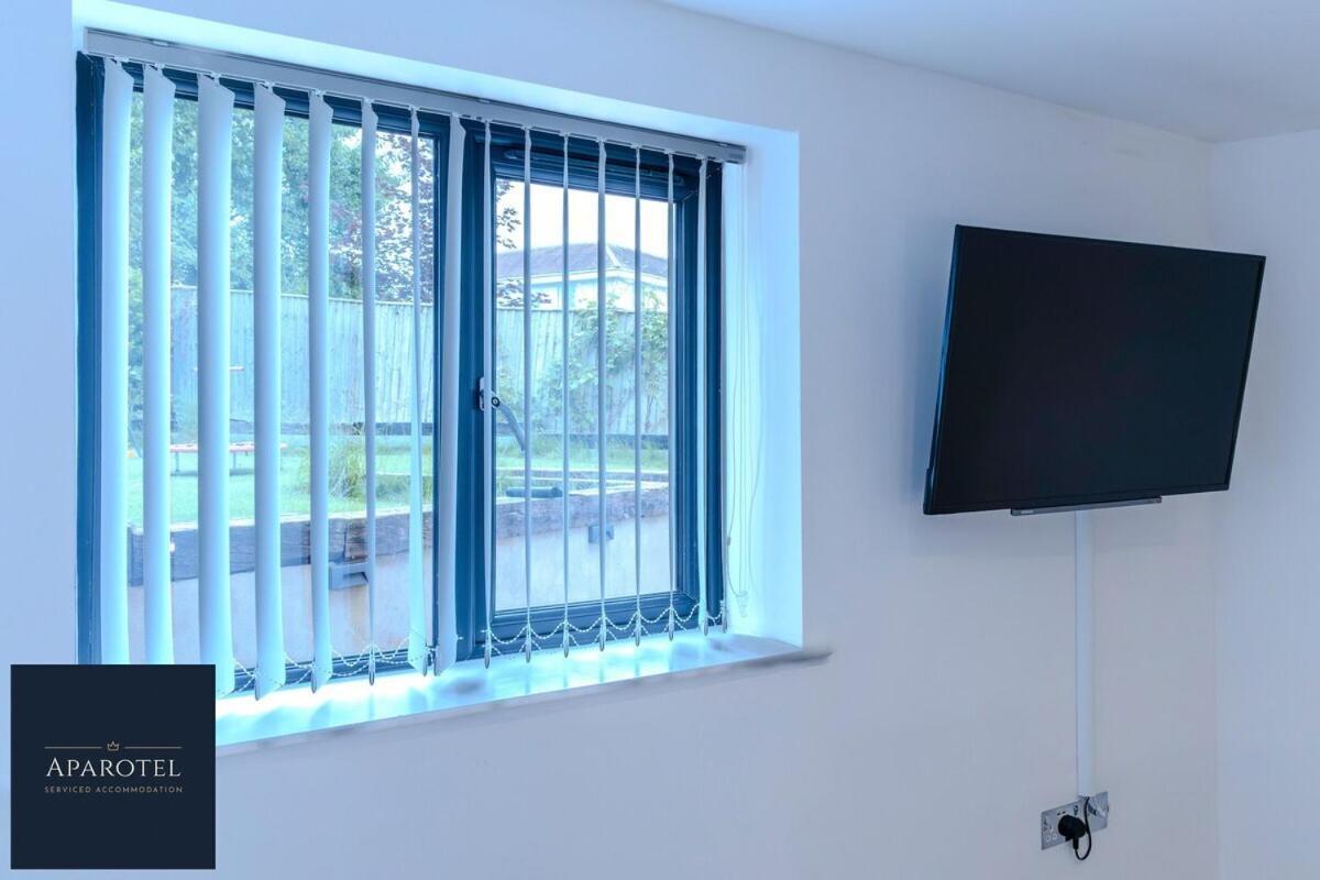 Aparotel Serviced Apartments - Stonehenge, Amesbury Town Centre Δωμάτιο φωτογραφία