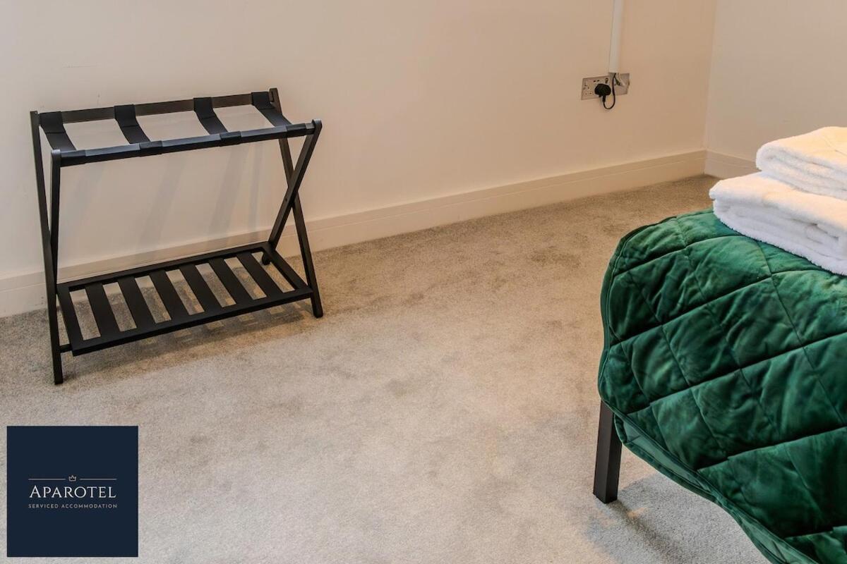 Aparotel Serviced Apartments - Stonehenge, Amesbury Town Centre Δωμάτιο φωτογραφία