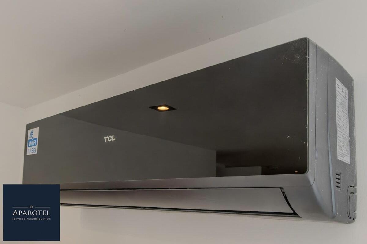 Aparotel Serviced Apartments - Stonehenge, Amesbury Town Centre Δωμάτιο φωτογραφία