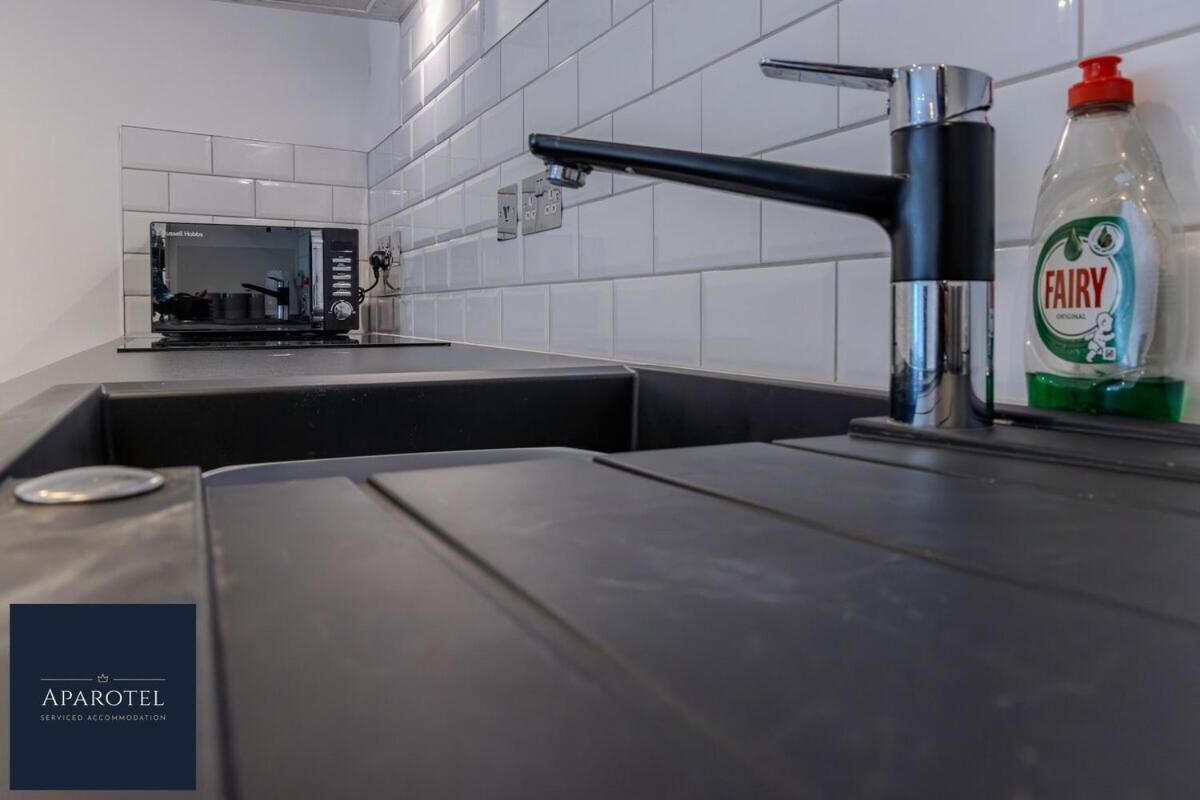 Aparotel Serviced Apartments - Stonehenge, Amesbury Town Centre Δωμάτιο φωτογραφία