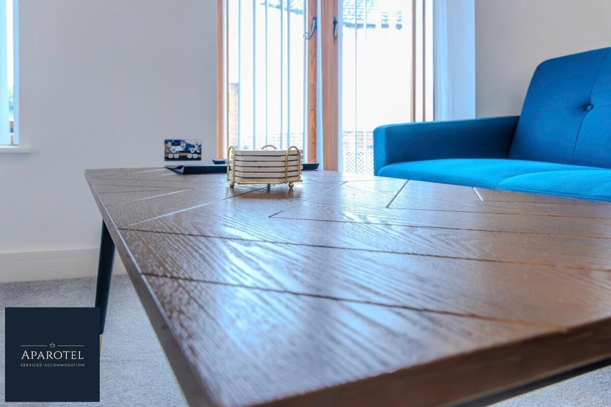 Aparotel Serviced Apartments - Stonehenge, Amesbury Town Centre Δωμάτιο φωτογραφία
