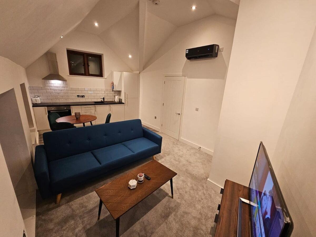 Aparotel Serviced Apartments - Stonehenge, Amesbury Town Centre Δωμάτιο φωτογραφία