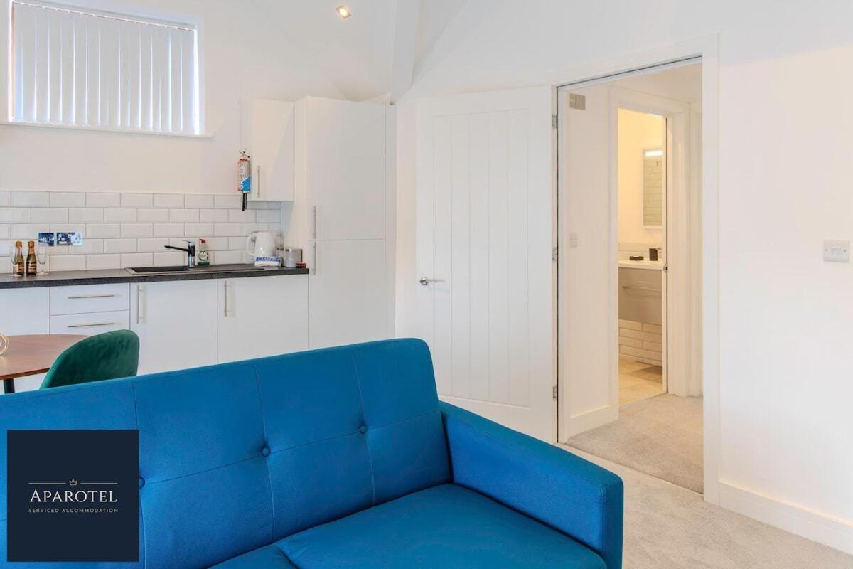 Aparotel Serviced Apartments - Stonehenge, Amesbury Town Centre Δωμάτιο φωτογραφία