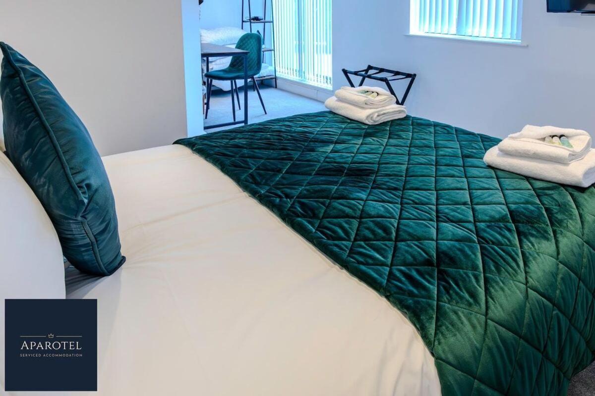 Aparotel Serviced Apartments - Stonehenge, Amesbury Town Centre Δωμάτιο φωτογραφία