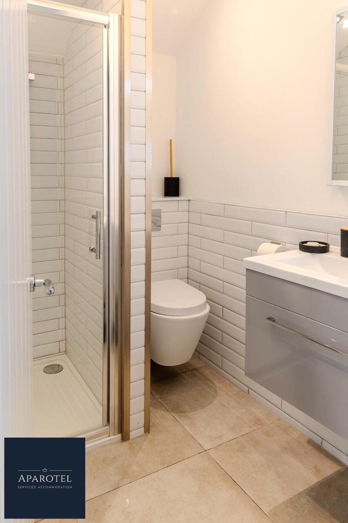 Aparotel Serviced Apartments - Stonehenge, Amesbury Town Centre Δωμάτιο φωτογραφία